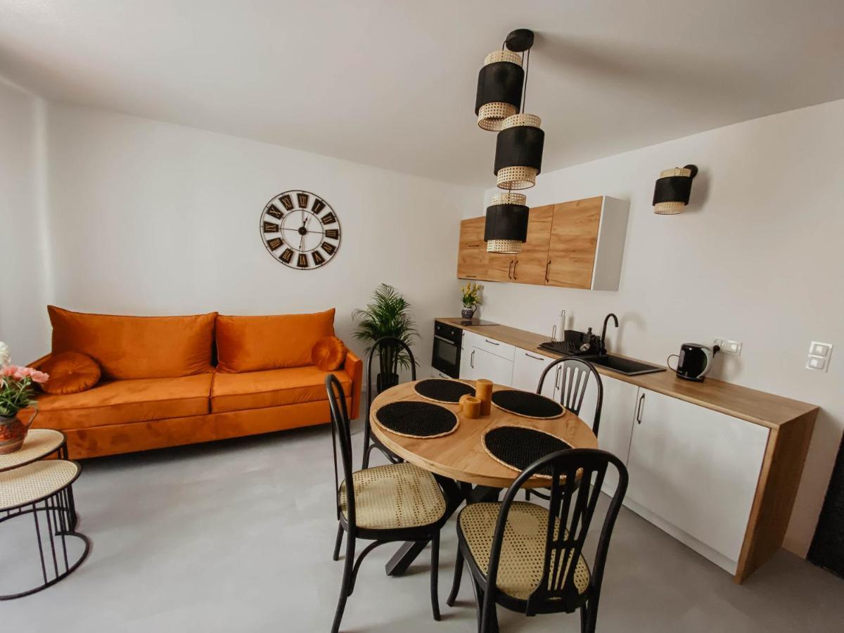 Cztery Pory Roku Apartment Wiele Luaran gambar
