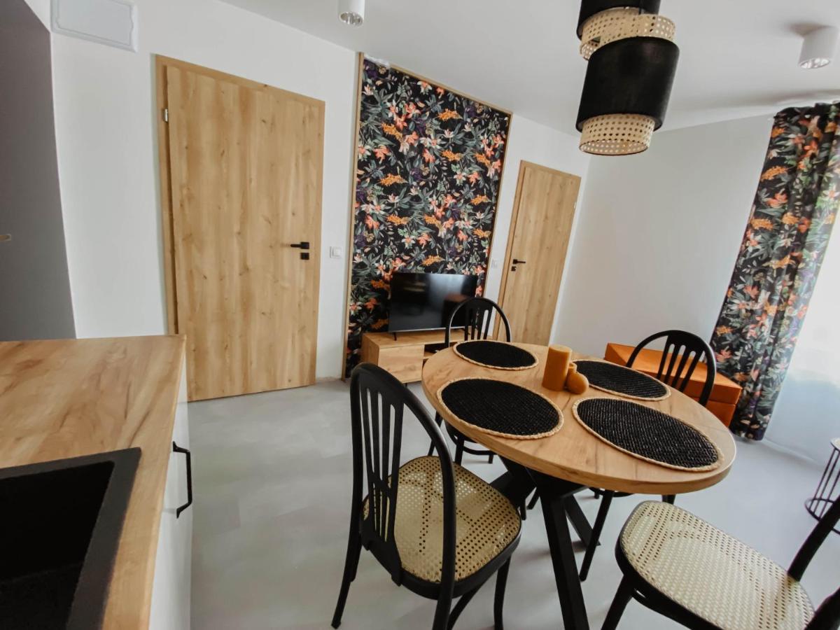 Cztery Pory Roku Apartment Wiele Luaran gambar