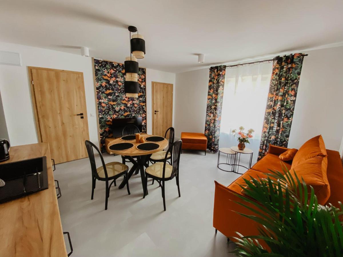 Cztery Pory Roku Apartment Wiele Luaran gambar