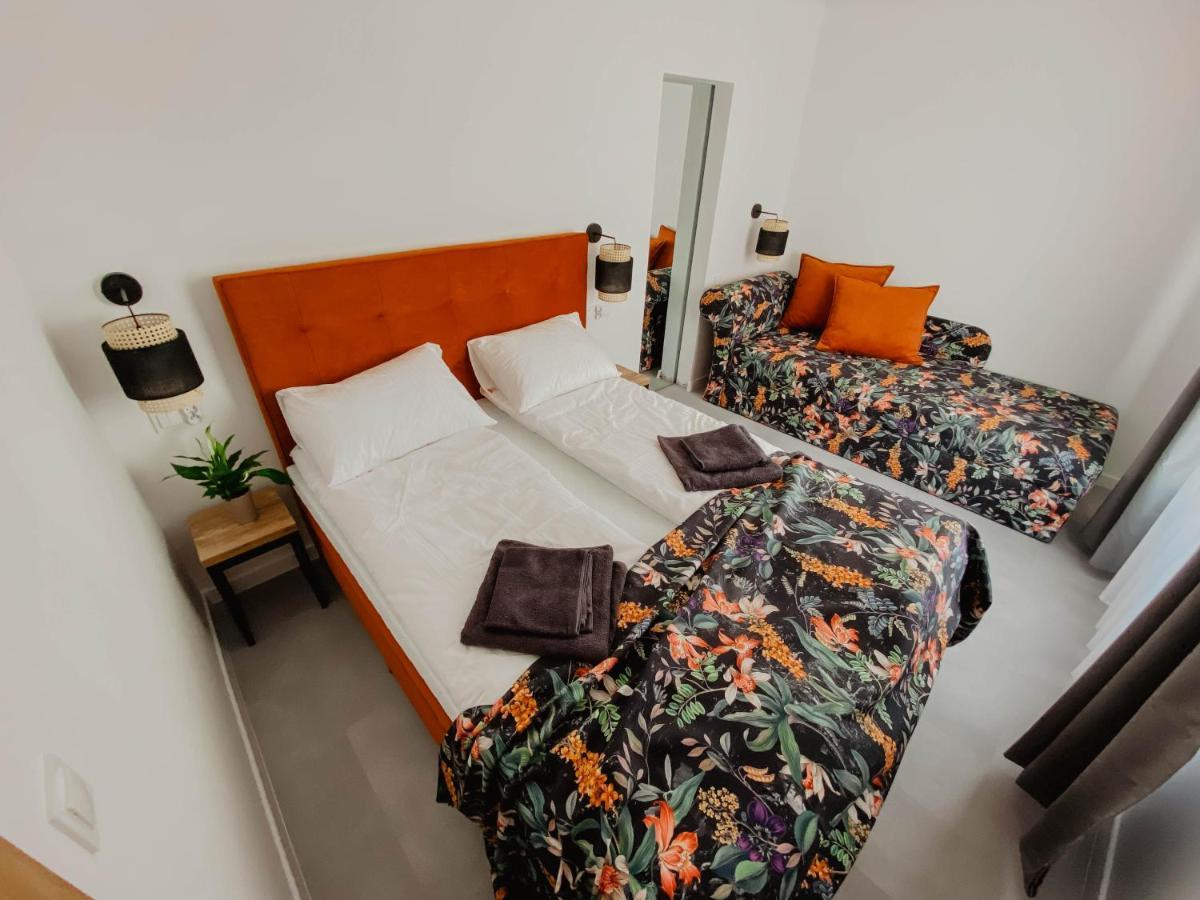 Cztery Pory Roku Apartment Wiele Luaran gambar